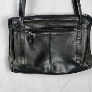 Tignanello Shoulder Bag Womens Medium Leather Multi Pocket Black Minimalist Zip